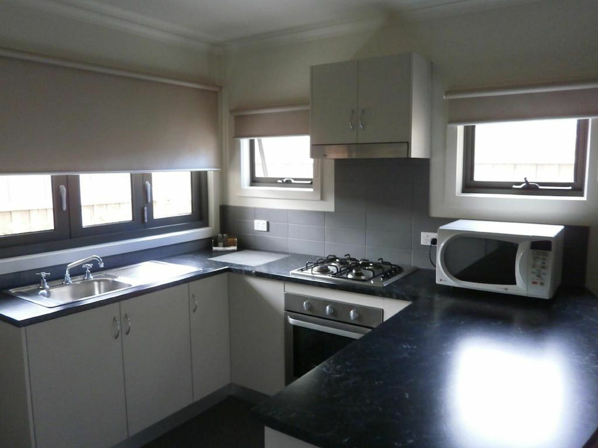 Sovereign Views Apartments Ballarat Bagian luar foto